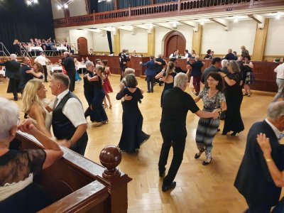 Erste Tanzrunde zum Herbstball
